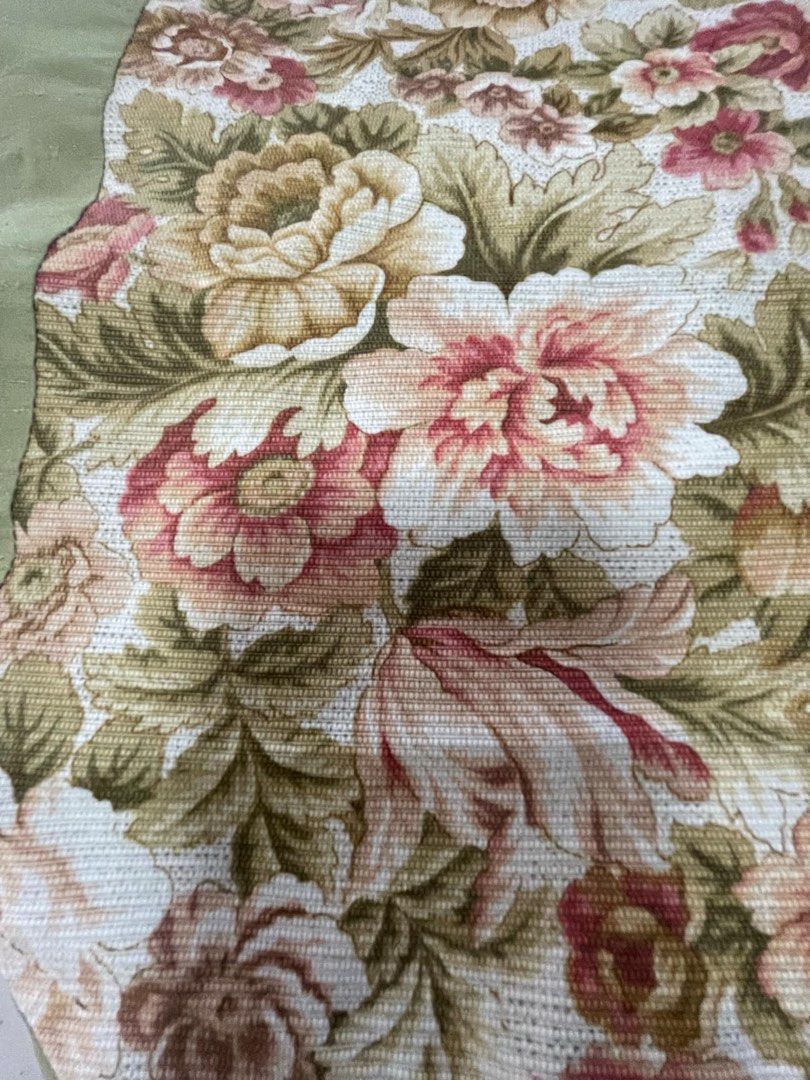 Green Table Runner with Flowers (Category: Table Linen & Textiles) located in Quezon City. Submitted by meggoquingco (Listing ID 1356128961, Image 3). Description: 70 inches x 10.5 inches.