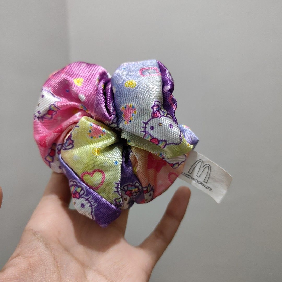 Hello kitty sanrio mcdo scrunchie (Category: Hair Accessories) located in Quezon City. Submitted by meadowluvx (Listing ID 1356184154, Image 2). Description: 🥛 read me ˚ੈ♡ ๑ 🍮 ｡⁠☆ ๑ cod option not allowed ๑ please refrain from buying if sensitive to flaws (selling everything as is) ๑ please manage your expectations as these are secondhand items. may also need minimal cleaning. common issues include minimal scratches, paint chips, dirt, discolor