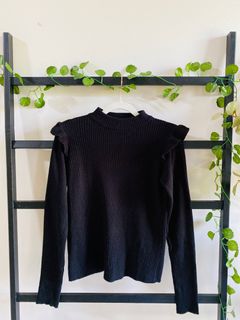 (Category: ) located in . Submitted by closetbyseri (Listing ID 1356088555, Image 1). Description: .