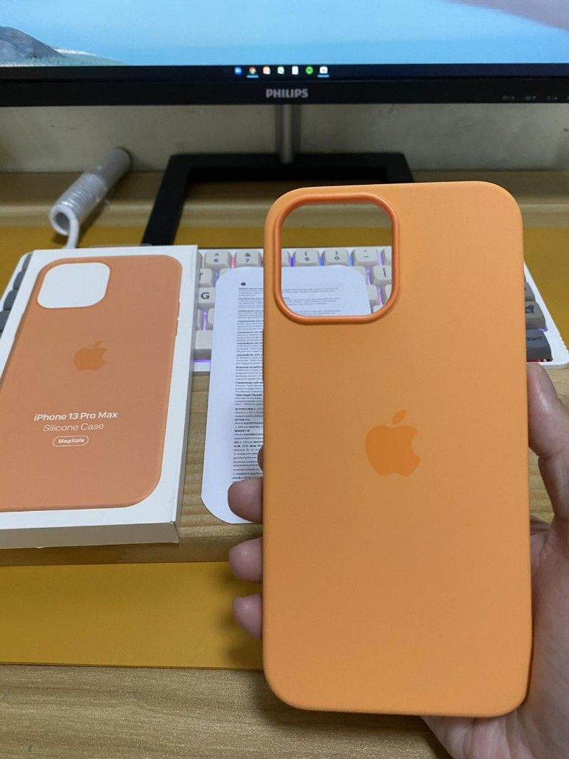 iPhone 13 Pro Max Silicone Case Magsafe (Category: Cases & Sleeves) located in Manila. Submitted by mercedgret74092 (Listing ID 1356053034, Image 3). Description: All colors available on hand.