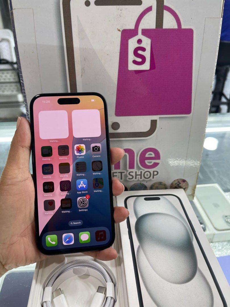 iphone 15 128gb dual sim 2ndhand (Category: iPhone 15 Series) located in Cainta. Submitted by vine_gadget_shop (Listing ID 1356110972, Image 2). Description: iphone 15 128gb dual sim 2ndhand complete package all original warranty until march 2025 pick up store greenhills shopping center we accept trade in we accepy credit card and ggives installment we do cod and door to door we ship nationwide for fast transaction call 09277368323 look for vine 