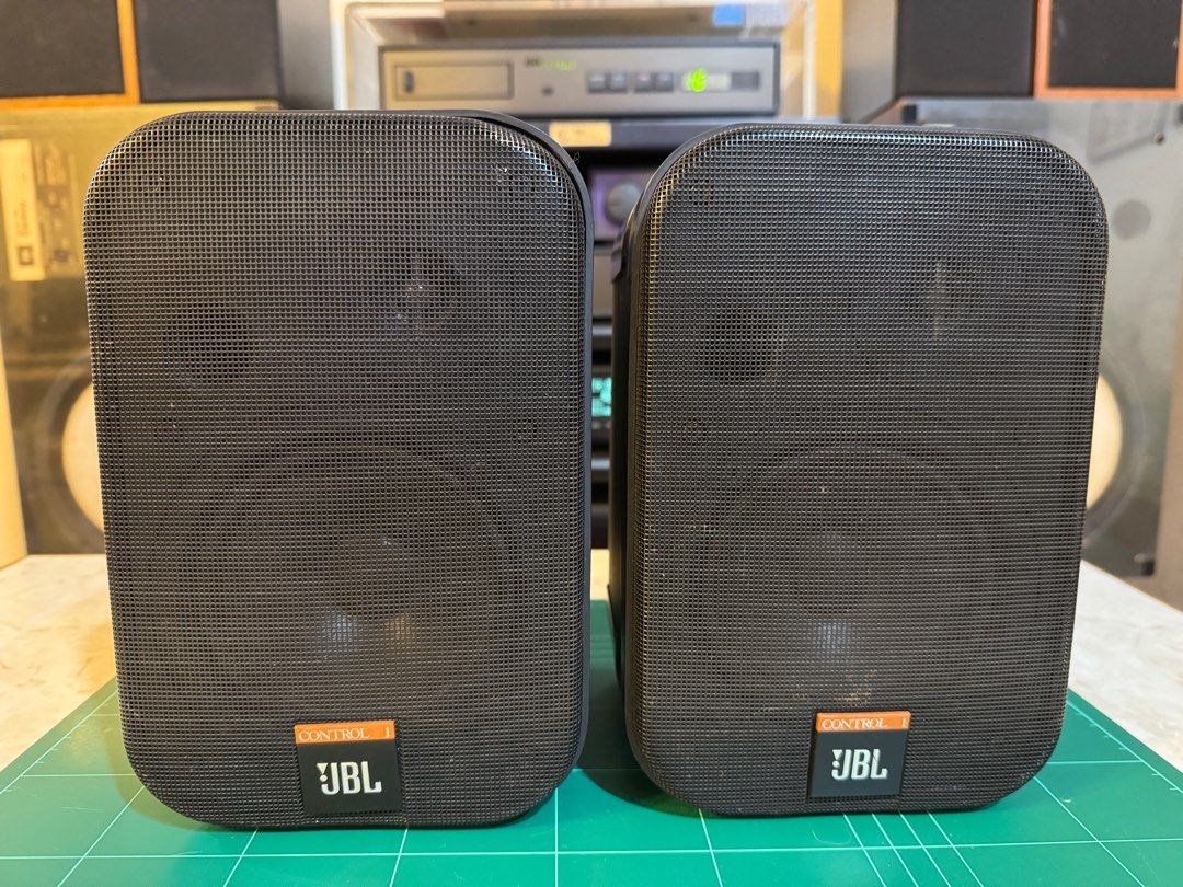 JBL control 1 （分類：Soundbar、揚聲器、藍牙喇叭、耳擴）位於 Hong Kong。 由 ming5891507 提交（商品編號 1356046821，圖片 2）。簡介： 早期 control 1 新舊看照片 操作正常 中環交收。