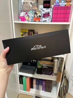 Jin Astronaut Wootteo Line Lamp