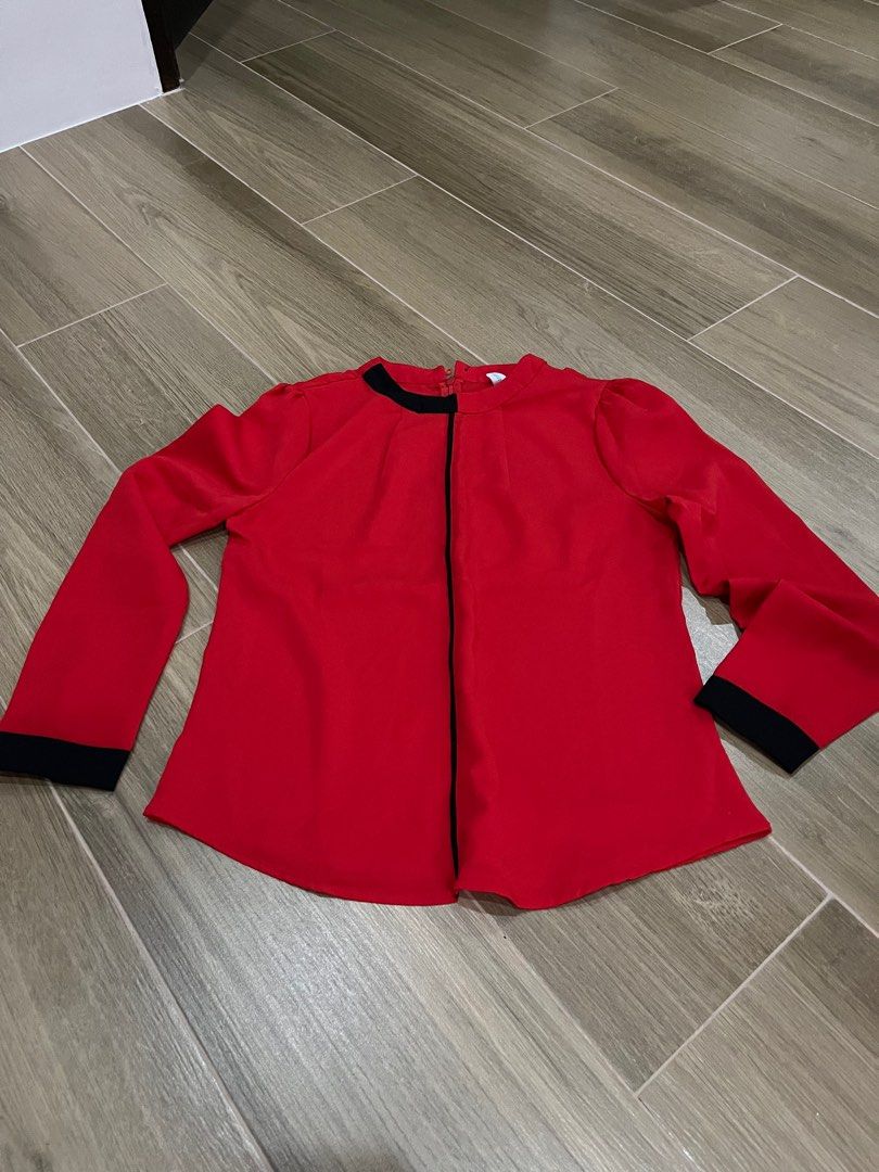 longsleeves blouse (Category: Longsleeves) located in Angeles City. Submitted by pinkpool (Listing ID 1356046985, Image 1). Description: .