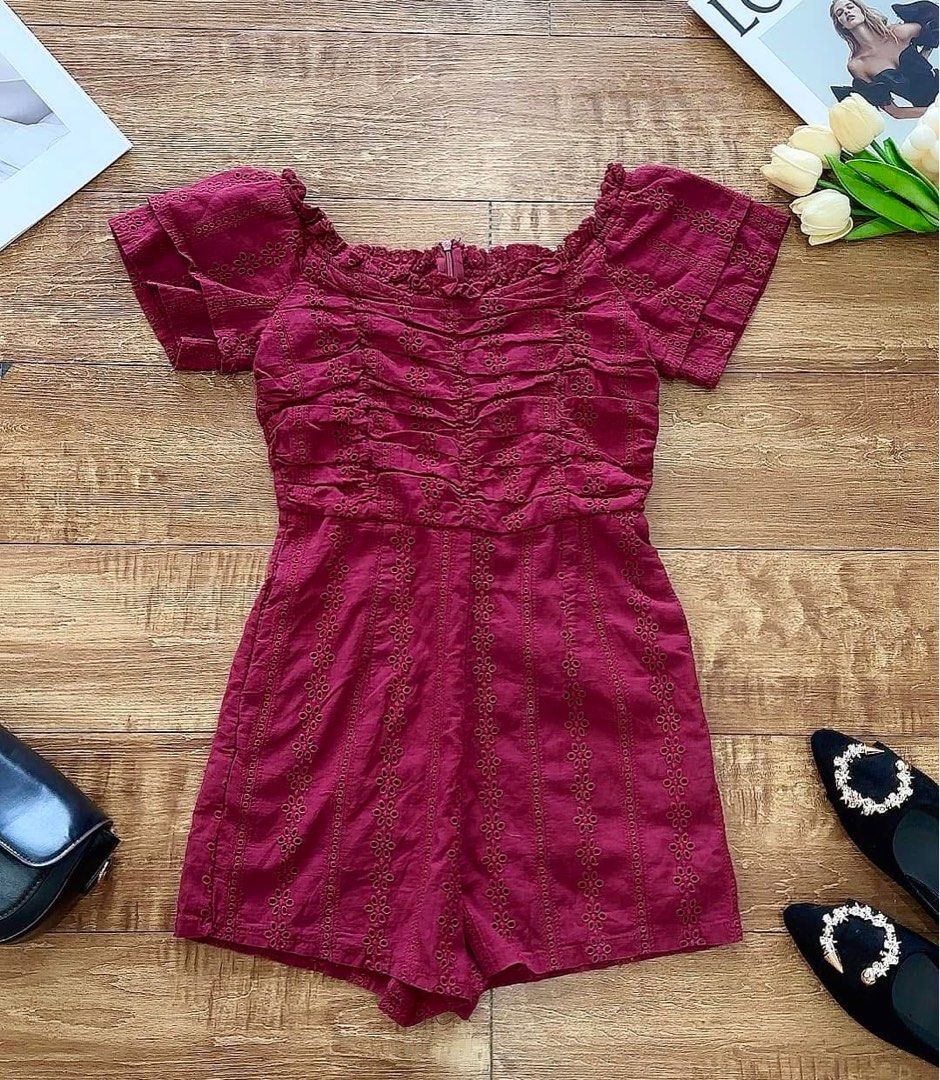 Maroon Jumpsuit (Category: Jumpsuits) located in Ipoh. Submitted by styleyourself_ (Listing ID 1356166315, Image 1). Description: Brand new with tag Length 68cm S:bust78cm~waist66cm~hips88cm Retail price: Rm69, selling at rm22.