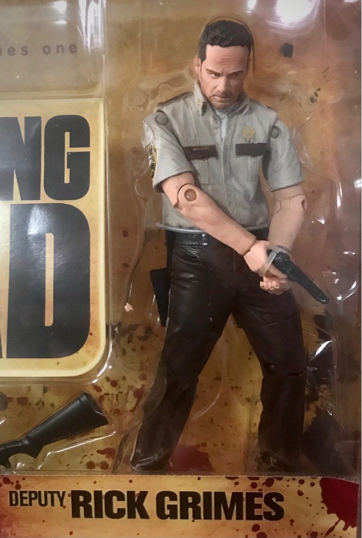 McFarlane The Walking Dead Set (7 Pieces) (Category: Figurines & Statues) located in Las Pinas. Submitted by theblackmamba_24 (Listing ID 239326262, Image 2). Description: AMC’s The Walking Dead series continues to be the most watched drama in basic cable history! Shattering records along the way with the release of each new season and McFarlane Toys is sitting shotgun for the ride. Bring the apocalypse home with AMC’s The Walking Dead action fig