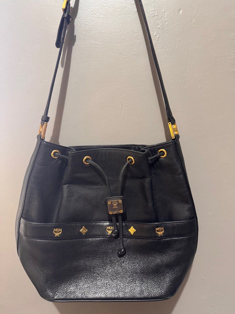 MCM Bucket Bag (Category: Shoulder Bags) located in Manila. Submitted by eah0416 (Listing ID 1356111846, Image 1). Description: 💯 authentic.