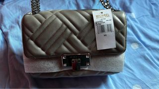 （分類：）位於 。 由 prettywwt 提交（商品編號 1356229017，圖片 1）。簡介： 。