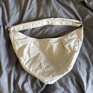 （分類：）位於 。 由 lammm.7 提交（商品編號 1356098510，圖片 1）。簡介： 。