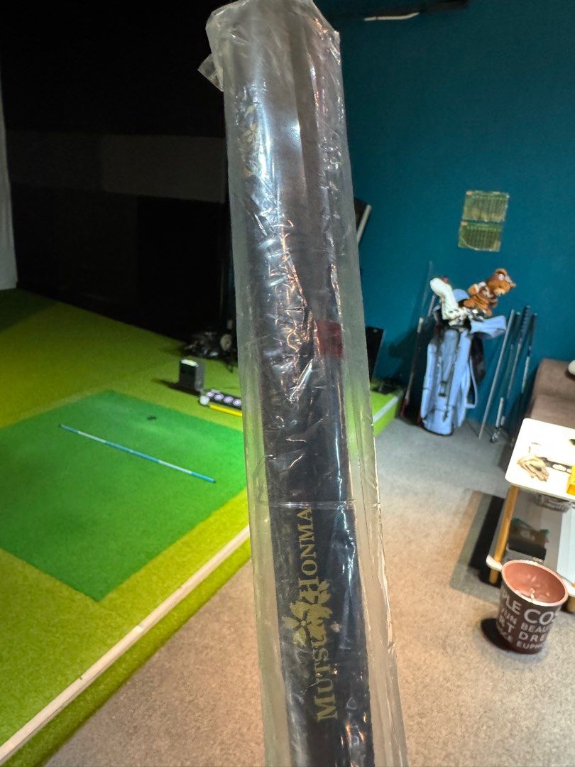 Mutsumi Honma MH282P Putter, Sports Equipment, Sports & Games 
