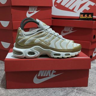 (Kategori: ) berada di . Dikirim oleh hanshoes_second (ID iklan 1356171482, Gambar 1). Deskripsi: .
