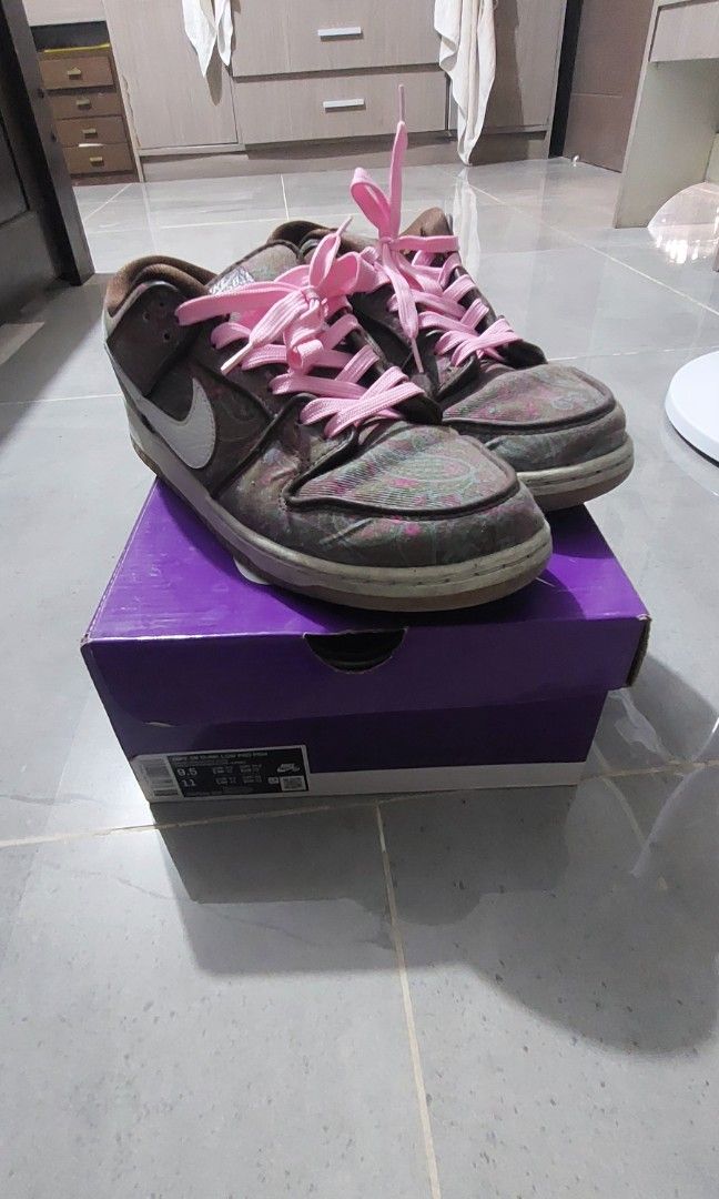 Nike SB Dunk Low Pro ( Paisley Brown ) (Category: Sneakers) located in Naga. Submitted by reymiranda (Listing ID 1356168483, Image 2). Description: For sale Nike SB Dunk Low Pro Paisley size 9.5 US with OG Box 9/10 condition. needs cleaning lng text or call if interested 09173120878 rfs : decluttering.