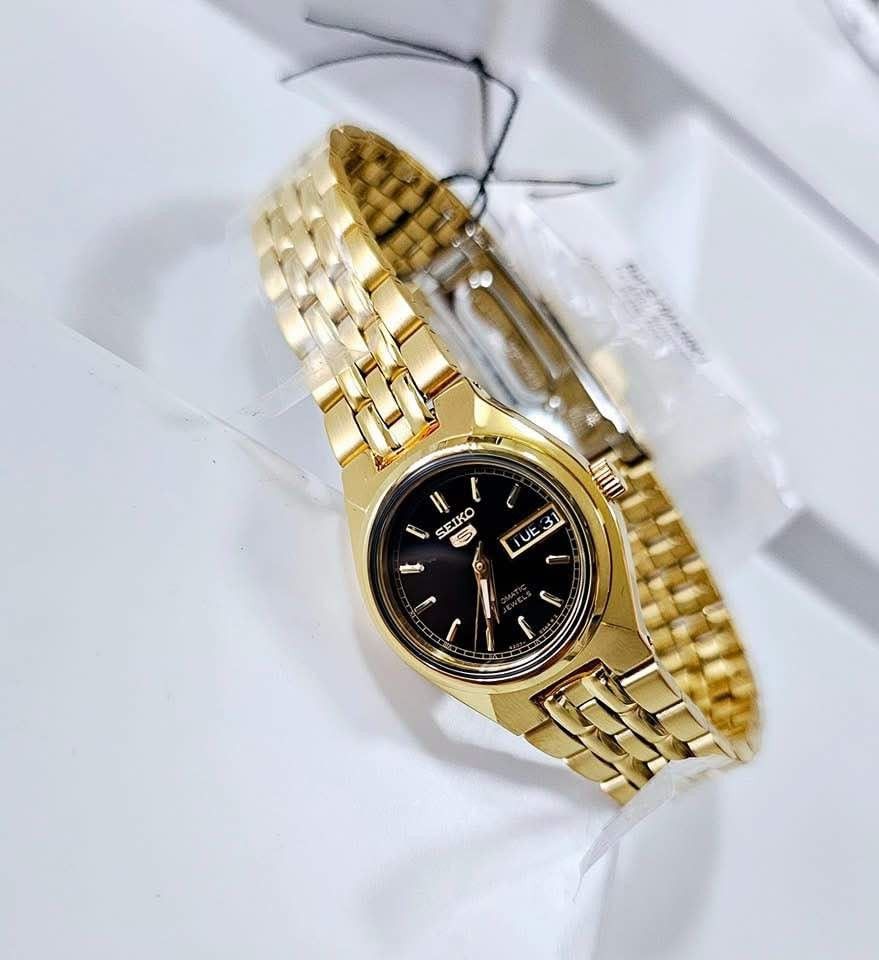 ⌚ORIGINAL SEIKO AUTOMATIC WATCH FOR WOMEN⌚ (Category: Women's Watches) located in Manila. Submitted by walkwithwatch_ph (Listing ID 1356091568, Image 1). Description: 101% ORIGINAL‼️🙌 ✨SEIKO ✨FOR LADIES ✨ FACE: APPROX 28 MM ✨AUTOMATIC ✨ 5X MONEY BACK IF FAKE.