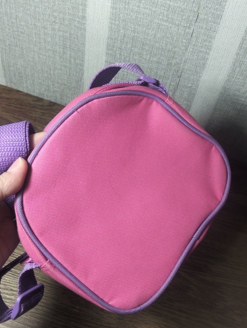 PEPPA PIG SLING BAG (Category: Babies & Kids Fashion) located in Batangas. Submitted by amerie_store (Listing ID 1356108052, Image 3). Description: -WYSIWYG 🔊Kindly visit & follow my FB page for more updated Toys,Aniks,etc...🤩 👉AMERIE COUTURE👈 📌Mine Now,Pay after invoice MOP: Gcash 🚛 Flash Express.