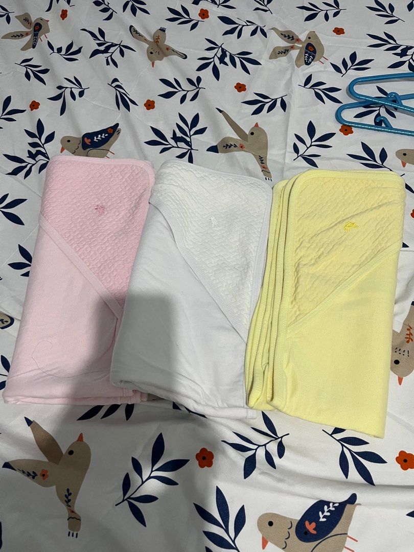 Receiving blanket 3 pcs (Category: Changing Mats & Accessories) located in Cabuyao City. Submitted by yhaniesgph (Listing ID 1356190872, Image 1). Description: Preloved. 3 pcs po. Color yellow, pink and white. Still in good condition. Payment first Buyer to shoulder SF Cabuyao Laguna loc.