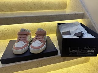 （分類：）位於 。 由 vivienc86 提交（商品編號 1356088374，圖片 1）。簡介： 。