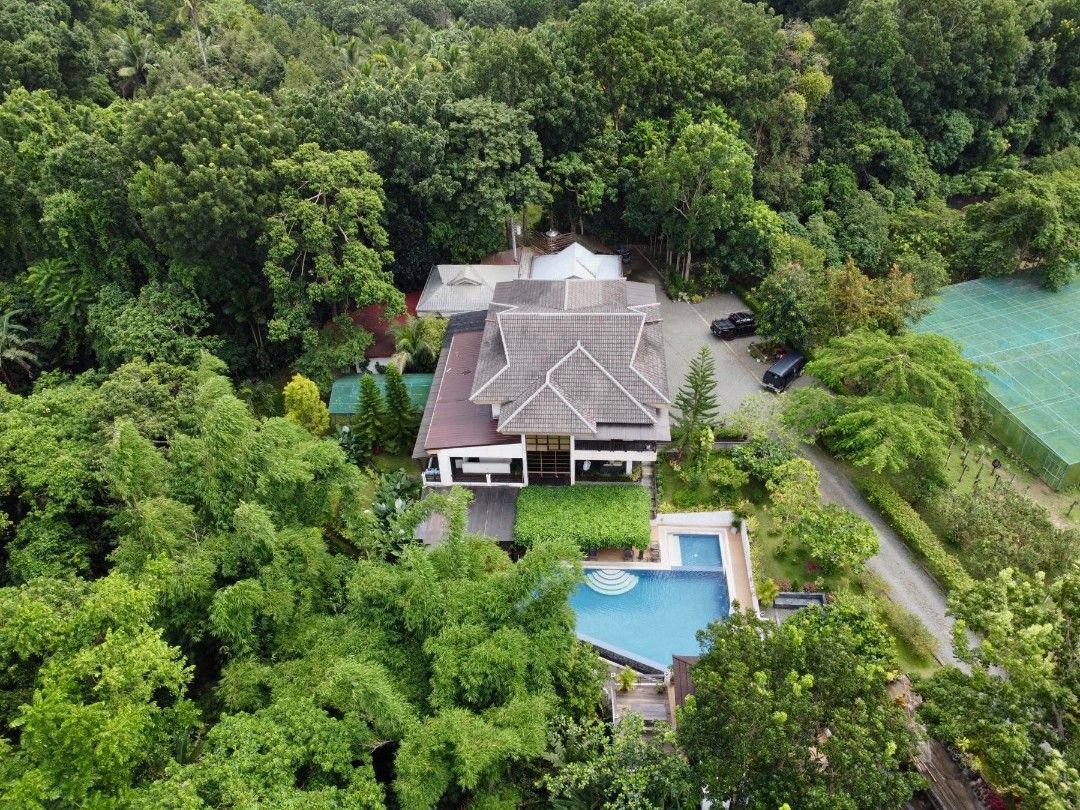 Sunnyhill Farm Resort (Category: Vacation Rentals) located in Quezon City. Submitted by ardyrazon (Listing ID 1356050326, Image 1). Description: Sunnyhill Farm Resort location: sunnyhill farm resort, barangay tipakan, lipa, batangas room options: please see photo for rooms and rates. for booking and reservations facebook: sunnyhillfarmph thank you very much & God bless!.