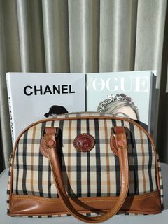 (Kategori: ) berada di . Dikirim oleh mekha_collection (ID iklan 1356046793, Gambar 1). Deskripsi: .