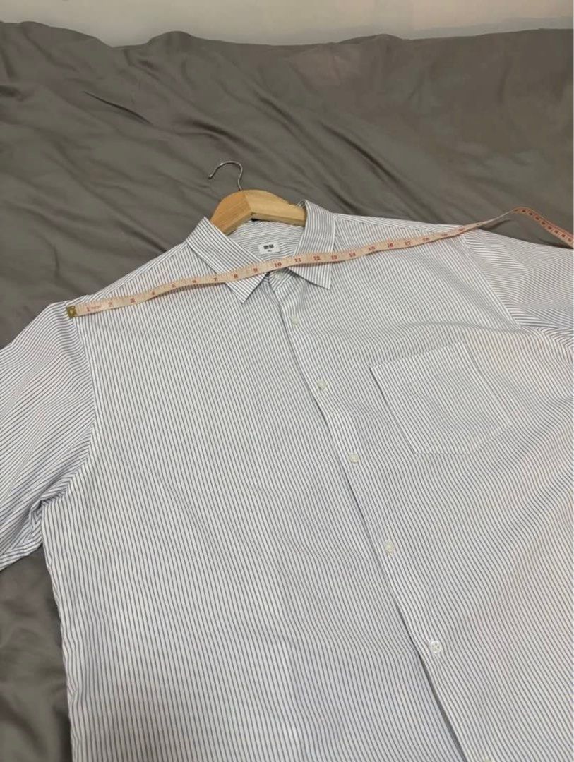 Uniqlo (Category: Tshirts & Polo Shirts ) located in Pasig City. Submitted by dcc07 (Listing ID 1356203802, Image 2). Description: .
