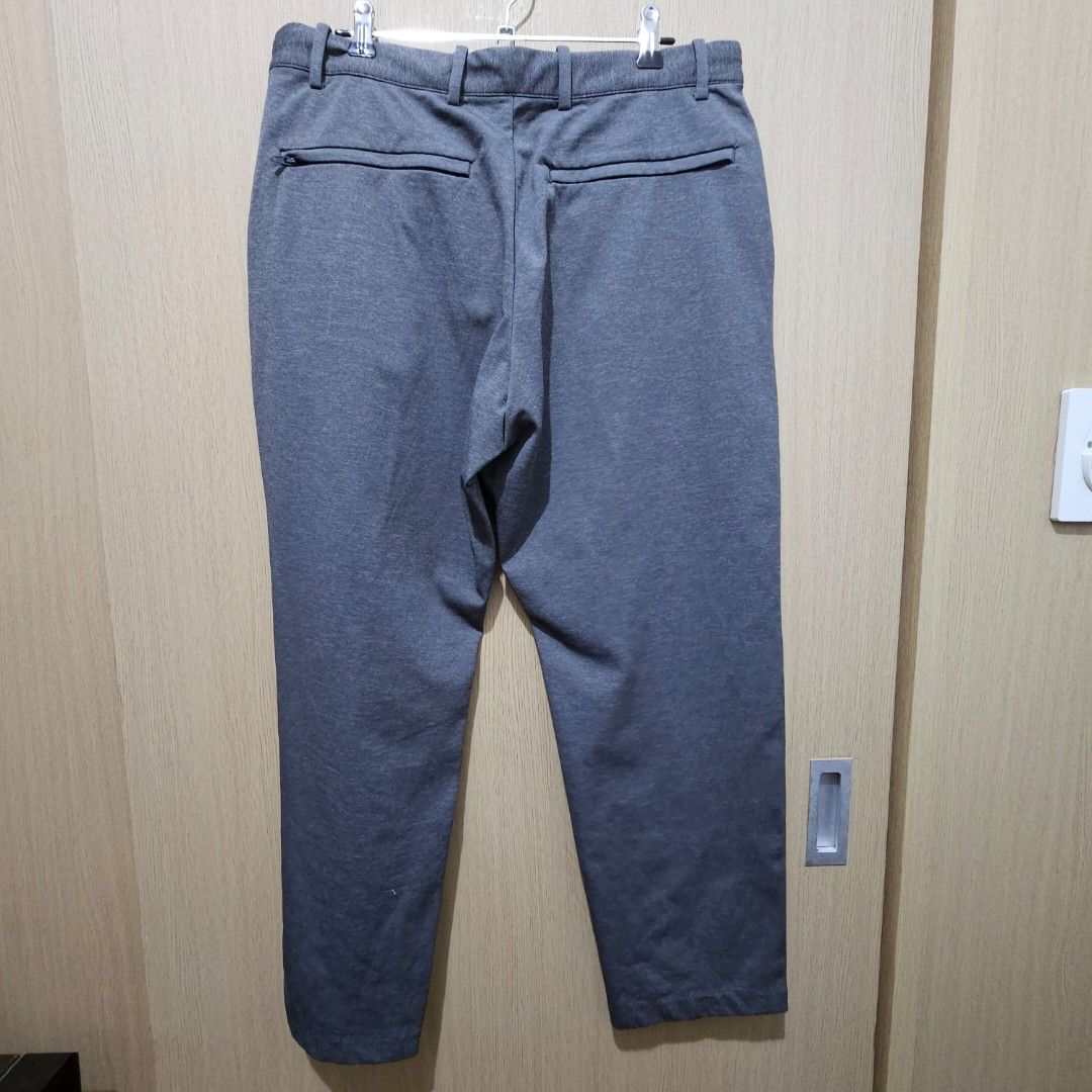 Uniqlo EZY Ultra Stretch Pants Gray M (Category: Trousers) located in Taguig. Submitted by paulorocks (Listing ID 1356200886, Image 2). Description: M on tag (30-33 Waist | 35" Length) 7" Hem Excellent Condition.