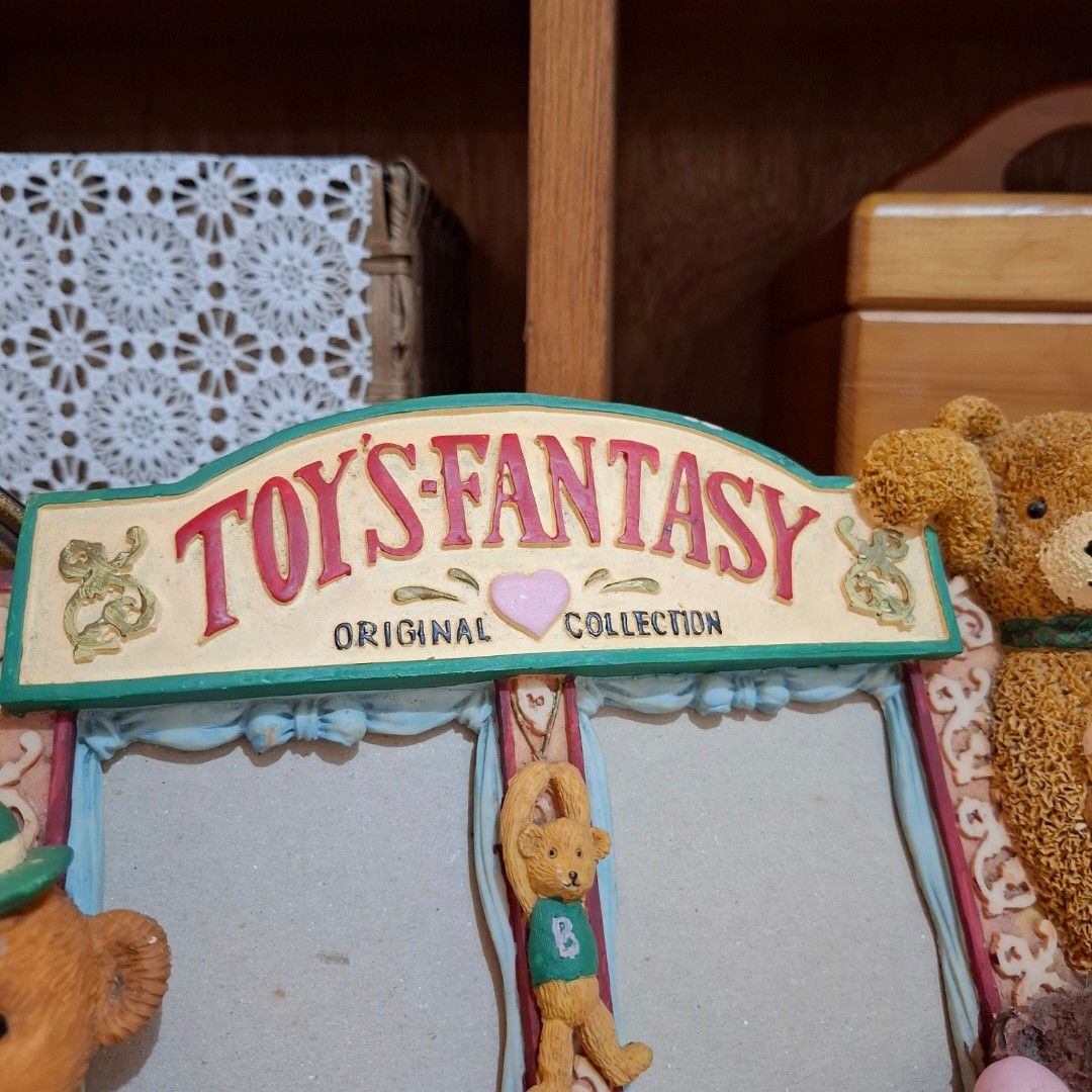 Vintage resin embossed bear picture frame (Category: Frames & Pictures) located in Dasmarinas. Submitted by millennialmeetsvintage (Listing ID 1356093294, Image 3). Description: H 20 x L 28 cm last price posted no haggling🙅‍♀️ 📌shipping via lalamove only 📌no reservations, first-to-pay basis 📌no physical store, no walk-ins 📌ships from dasma cavite 📌no COD transactions.