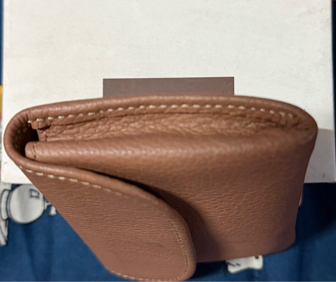 WALLET (Category: Wallets & Card holders) located in Manila. Submitted by blackwhiit (Listing ID 1356159949, Image 3). Description: Dimensions: Height: 8CM / Width: 10CM FITS ID's and CREDITCARD MONEY FOLD ORIGINAL FINO LEATHER WITH BOX .