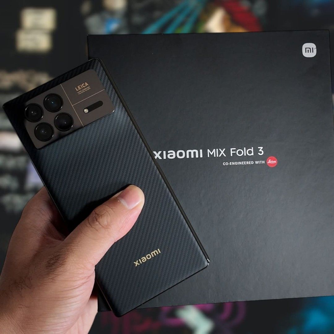 Xiaomi Mix Fold 3 256gb (Category: Xiaomi) located in Manila. Submitted by yaj09 (Listing ID 1356097568, Image 1). Description: For Sale/Swap Xiaomi Mix Fold 3 Carbon Fiber Complete Package 12/256 48k Selling Price 50k Swapping price.