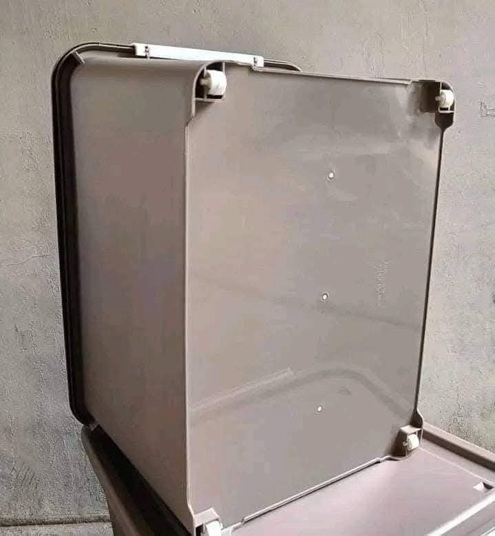 100L storage box (Category: Storage Boxes & Baskets) located in Manila. Submitted by dolorchris69891 (Listing ID 1361089808, Image 3). Description: ONHAND ONHAND 100 LITERS MOCHA STORAGE BOX THIS IS TOO BIG, GUYS! FORDA AESTHETIC FERSON NOWADAYS! IT'S BEAUTIFUL BECAUSE IT'S NICE TO THE EYES 👁️👁️ PERFECT CONTAINER OF CLOTHES, BLANKETS, BEDSHEETS PERFECT CONTAINER OF UNUSED THINGS SO IT DOESN'T GET DIRTY AND SPREAD. PERFECT CONTAINER OF RICE! AT 
