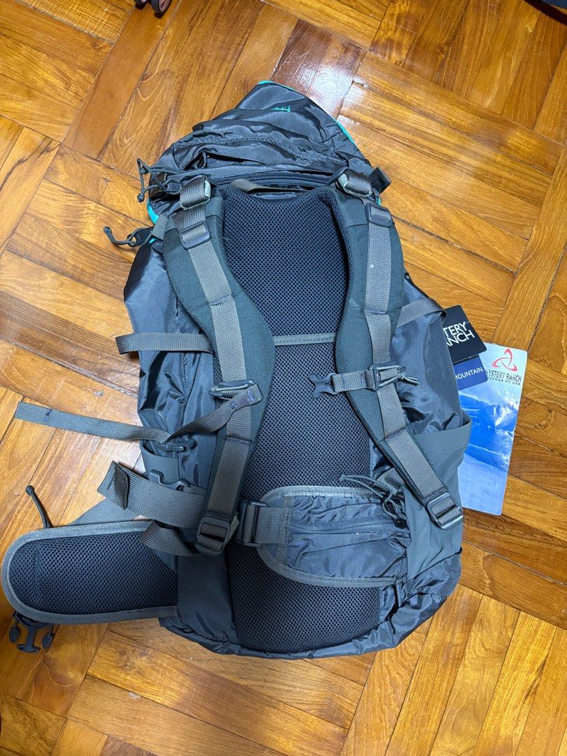 背囊32L mystery ranch cairn backpack, 女裝, 手袋及銀包, 背囊