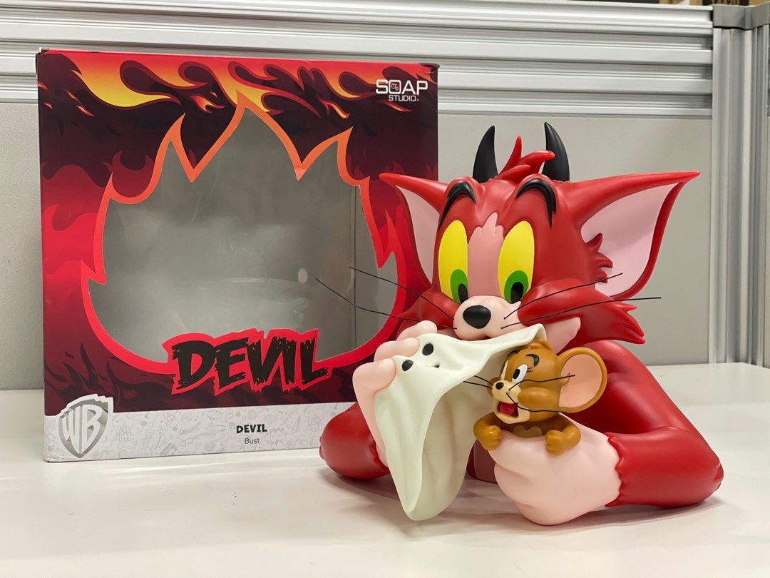 Devil Jerry 二手 Tom & Jerry Devil Burst 魔鬼夜光造型半胸像, 書籍、休閒與玩具, 玩具、公仔、桌遊在旋轉拍賣