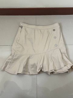(Category: ) located in . Submitted by yyongz (Listing ID 1361122349, Image 1). Description: .