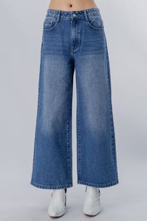 (Category: ) located in . Submitted by clearxycloset (Listing ID 1361156663, Image 1). Description: .