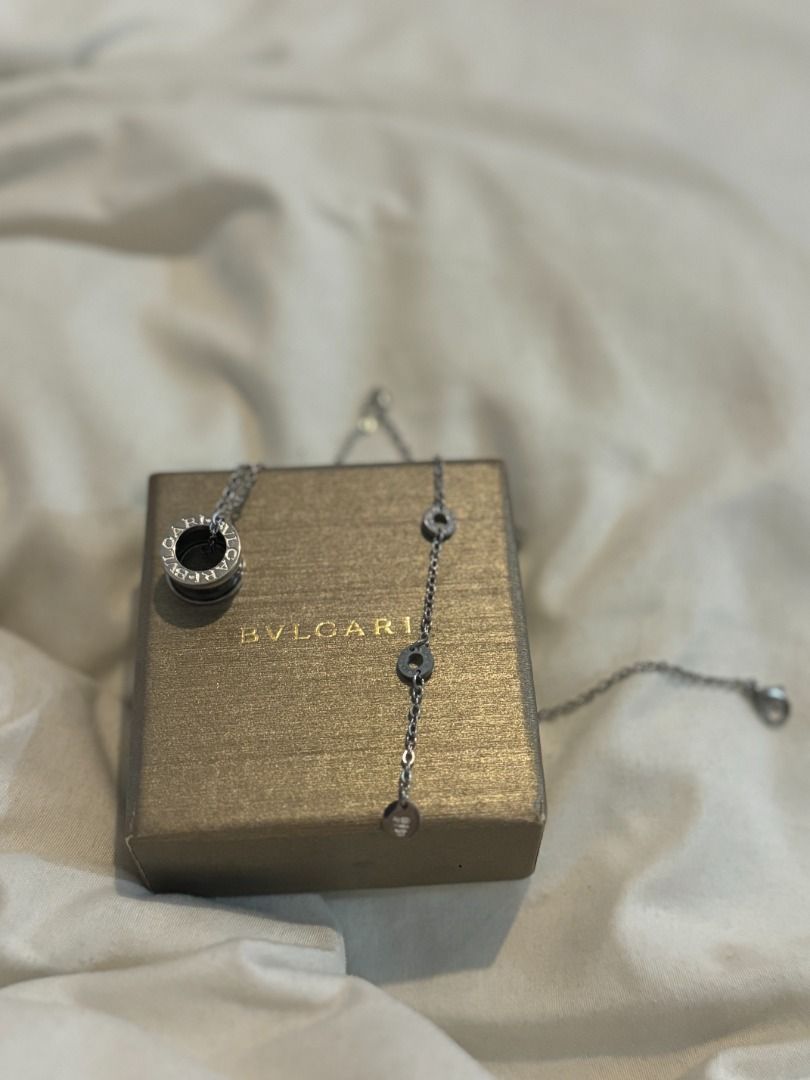 bzero 18k white gold plated necklace pre order (Category: Necklaces) located in Quezon City. Submitted by luxury_district.korea (Listing ID 1361044680, Image 3). Description: .