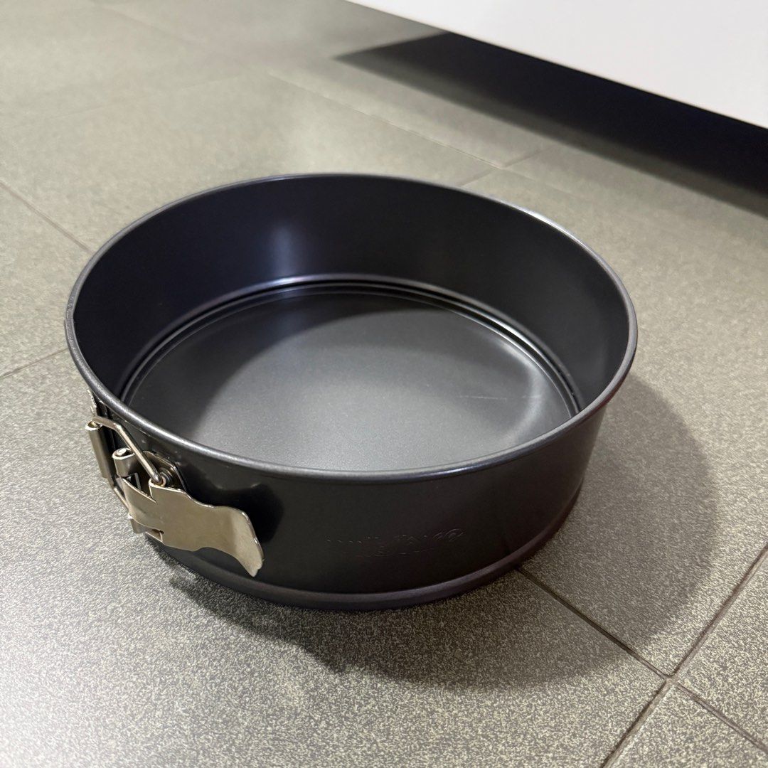 Cake Tin / Baking Pan65074080009090111