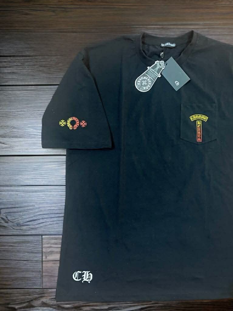 chrome hearts japan (Category: Tshirts & Polo Shirts ) located in Valenzuela. Submitted by mrbrandy (Listing ID 1361100713, Image 1). Description: chrome hearts japan size xxl.