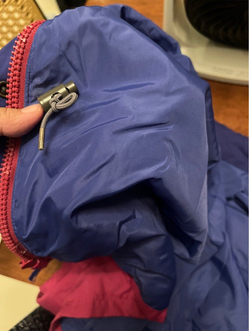 Columbia Windbreaker (Category: Coats, Jackets and Outerwear) located in Quezon City. Submitted by declutteringpanda (Listing ID 1361147152, Image 3). Description: - Columbia Windbreaker for women with inner lining - Size Large on tag but can fit up to 1XL .