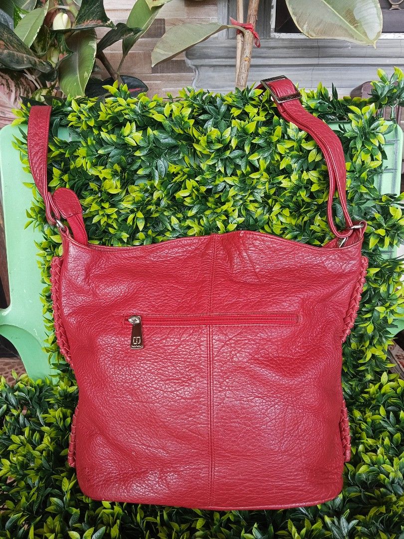 NICOLE MILLER (Category: Luxury Bags & Wallets) located in Zamboanga. Submitted by reg_ukay_shopp (Listing ID 1361112679, Image 2). Description: .