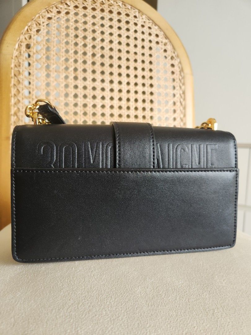 Dior 30 (Category: Luxury Bags & Wallets) located in Manila. Submitted by autumntreasures (Listing ID 1361112727, Image 2). Description: Thrifted, NGA.