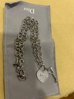(Category: ) located in . Submitted by bluezz911 (Listing ID 1361148079, Image 1). Description: .