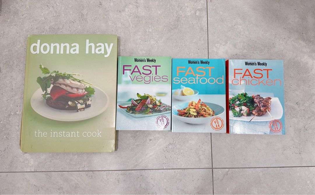 Cookbook Donna Hay and AWW Women Weekly x3 recipes (Category: Magazines) located in Miranda. Submitted by abbie.corner (Listing ID 1361192704, Image 1). Description: Condition: the Donna Hay is used in good condition, the AWWs are like new.