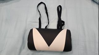 (Category: ) located in . Submitted by b-store (Listing ID 1361068493, Image 1). Description: .