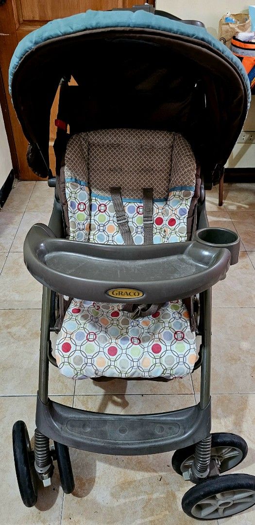Graco Stroller with free Carrier Sling (Category: Strollers) located in Paranaque City. Submitted by mylittlecloset1201 (Listing ID 1361100590, Image 2). Description: Selling Graco stroller with free carrier sling. Both are well used, will need washing but it does not affect the functionality of the items..
