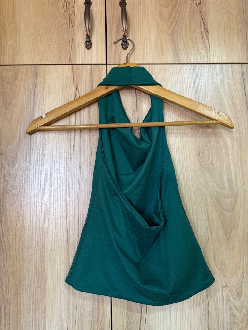 Green Top (Category: Sleeveless) located in Manila. Submitted by linkedlin (Listing ID 1361104988, Image 2). Description: .