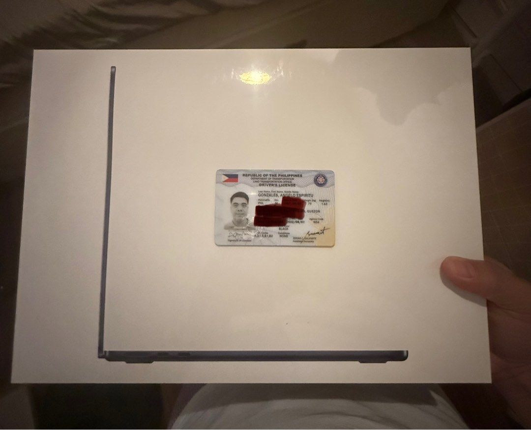 Macbook Air M2 13 inch (Category: Laptops & Notebooks) located in Manila. Submitted by agonzales06205 (Listing ID 1361104940, Image 3). Description: FOR SALE: Brand new and sealed. MacBook Air Laptop with M2 chip Apple M2 chip with 8‑core CPU and 8‑core GPU Built for Apple Intelligence 13.6-inch Liquid Retina Display 16GB RAM, 256GB SSD Storage Backlit Keyboard 1080p FaceTime HD Camera Midnight Black P52k Meet up: Cubao, Araneta City, Gateway Mal