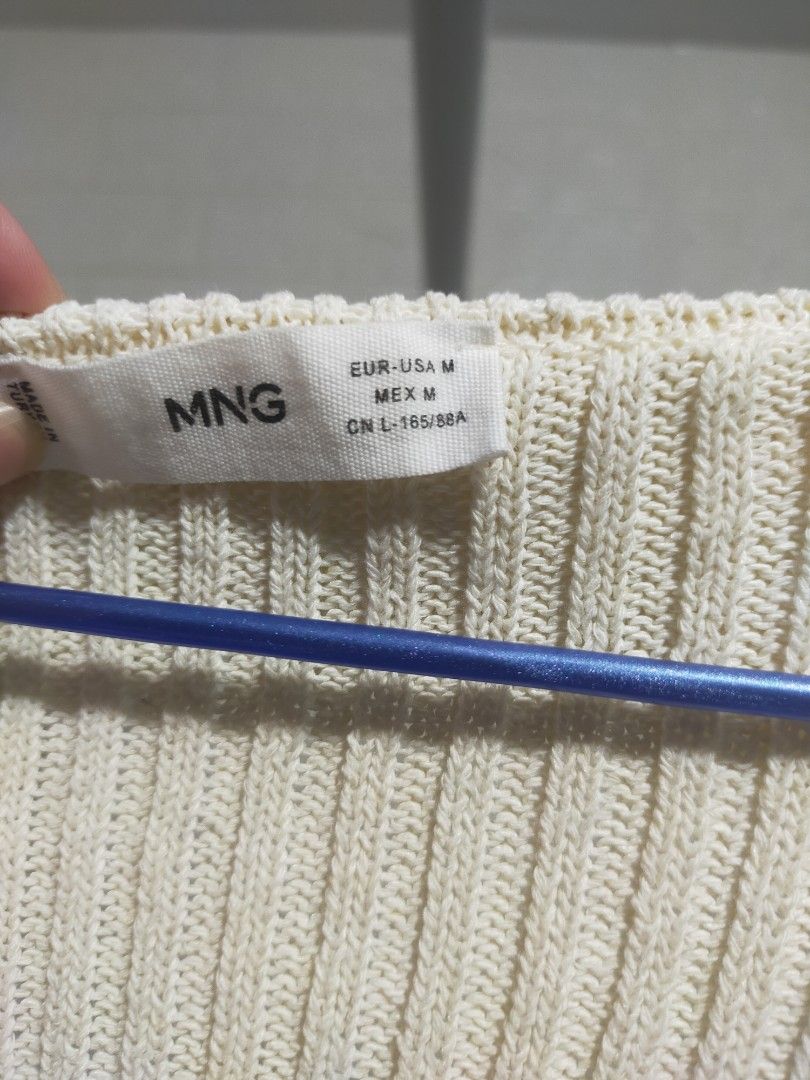 Mango Knitted Blouse (Category: Blouses) located in Quezon City. Submitted by gzerimar (Listing ID 1361161979, Image 3). Description: .