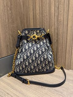（分類：）位於 。 由 faye2023 提交（商品編號 1361105979，圖片 1）。簡介： 。