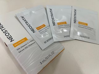 NeoStrata - Enlighten 醫學靚白淡斑一套sample64192813485057110