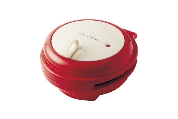 Pancake Maker (Category: Other Kitchen Appliances) located in Marikina City. Submitted by shop.cai (Listing ID 1361080037, Image 3). Description: 100% Brand New (Unused) Recolte Smile Baker Mini Pancake/ Gingerbread Maker (Red) from JAPAN .