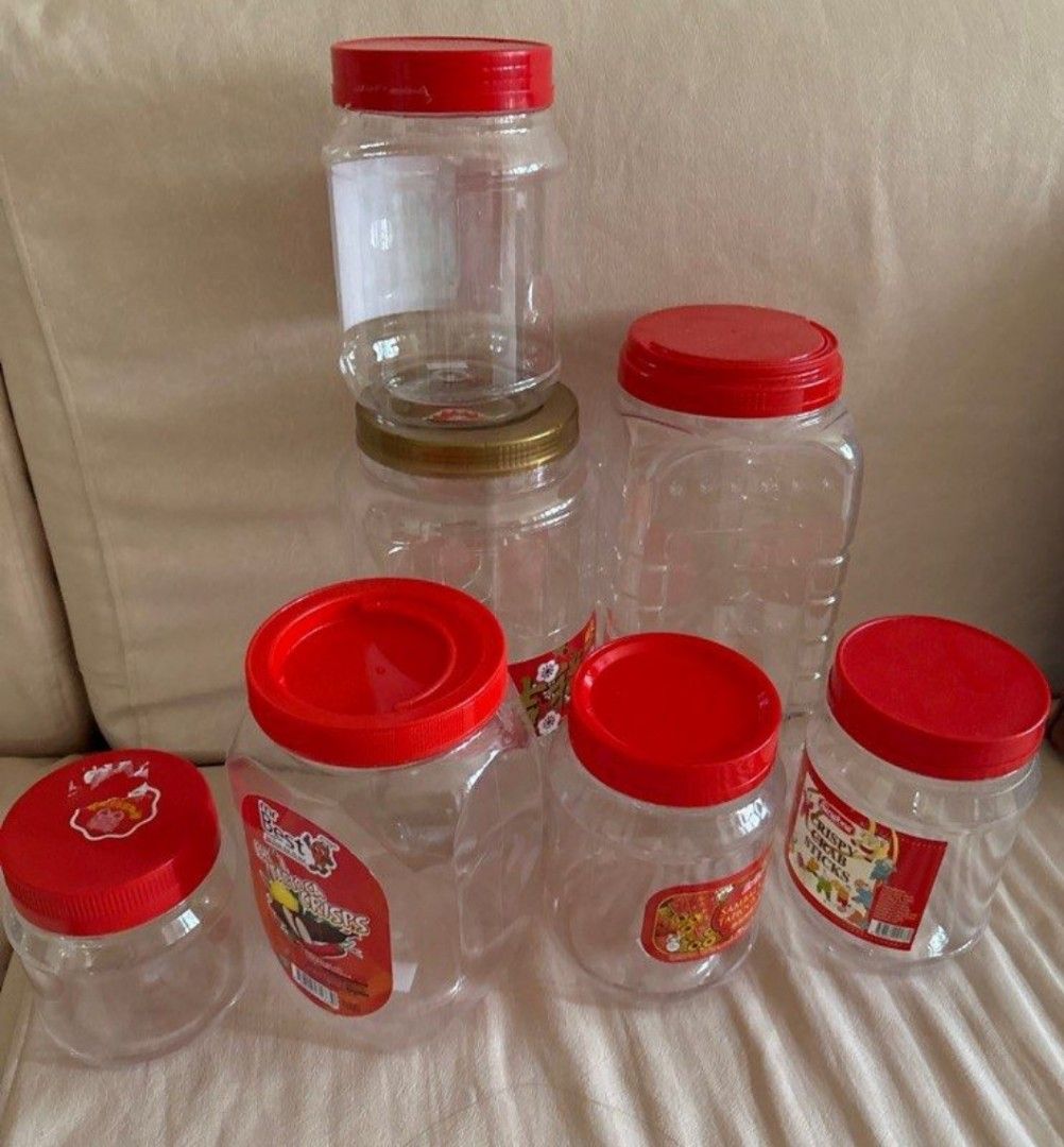 Plastic containers (Category: Water Bottles & Tumblers) located in Singapore. Submitted by benedict80 (Listing ID 1361069703, Image 1). Description: Various shapes and sizes, selling real cheap 50 cents each. (Listed as $1 cus that is the minimum I need to put on listing).