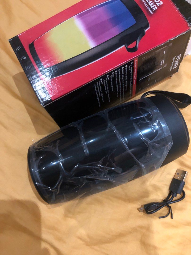 Portable Speaker (Category: Portable Music Players) located in Manila. Submitted by artsygunda (Listing ID 1361057510, Image 1). Description: Portable speaker Brand new Bluetooth Should be gifting this however, upon opening, box was damaged. .